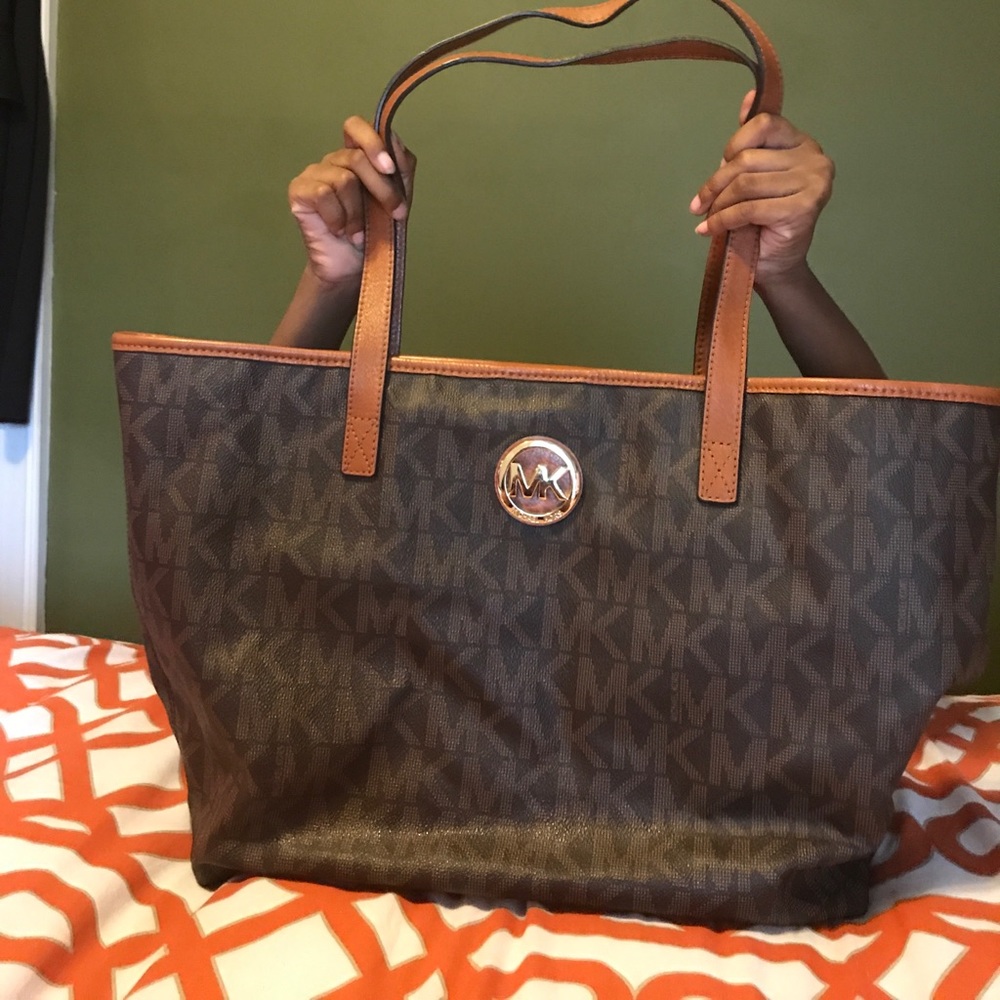 Micheal Kors bag